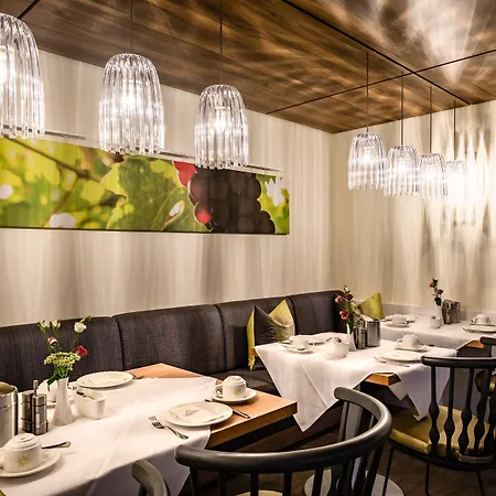 Sonnenhof & Hotel 4*